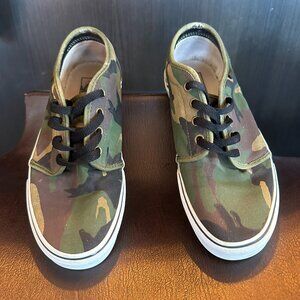 OLD SKOOL CAMO VANS (Men's Size 8/Women's 9.5)